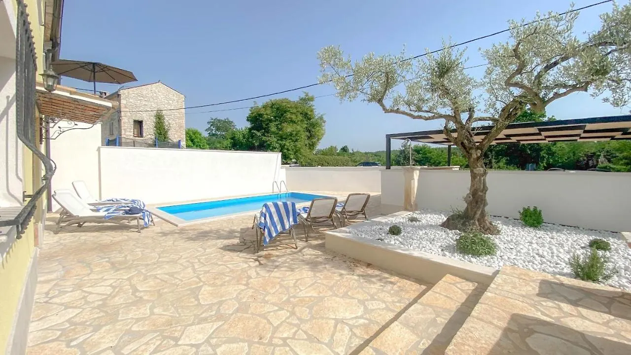 Villa Daniele Brtonigla