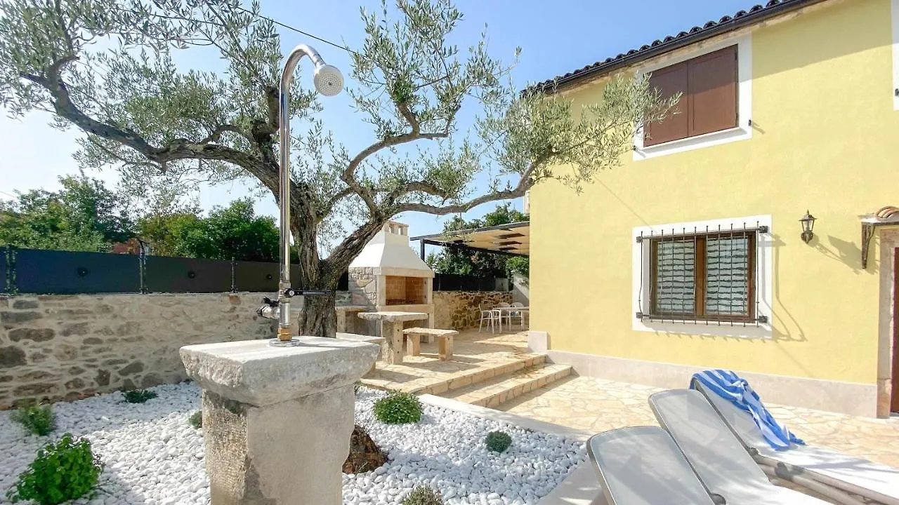 Villa Daniele Brtonigla